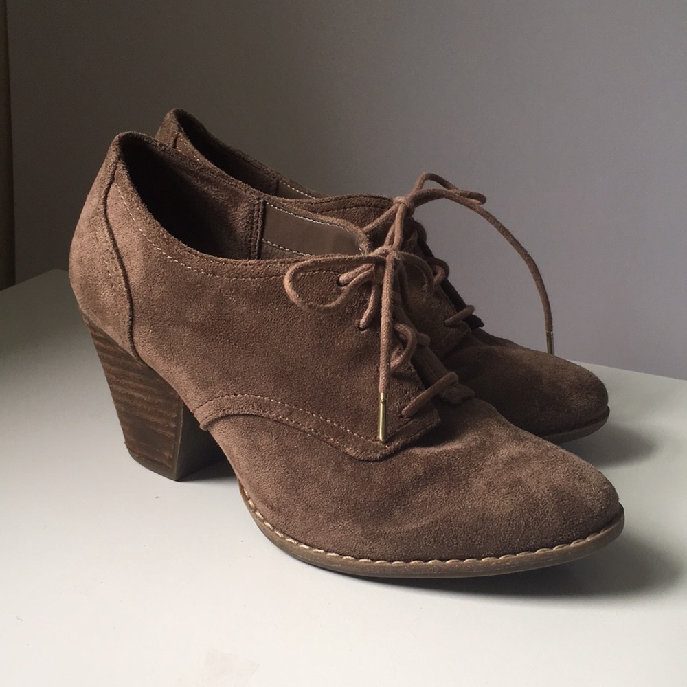 Suede Oxford Heels | Dr. Scholl’s | Size 6